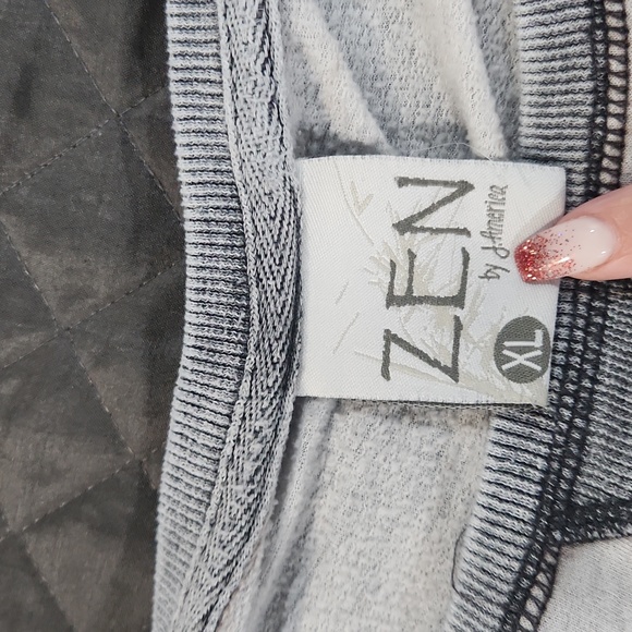 Pitbull Sweatshirt - Picture 3 of 5